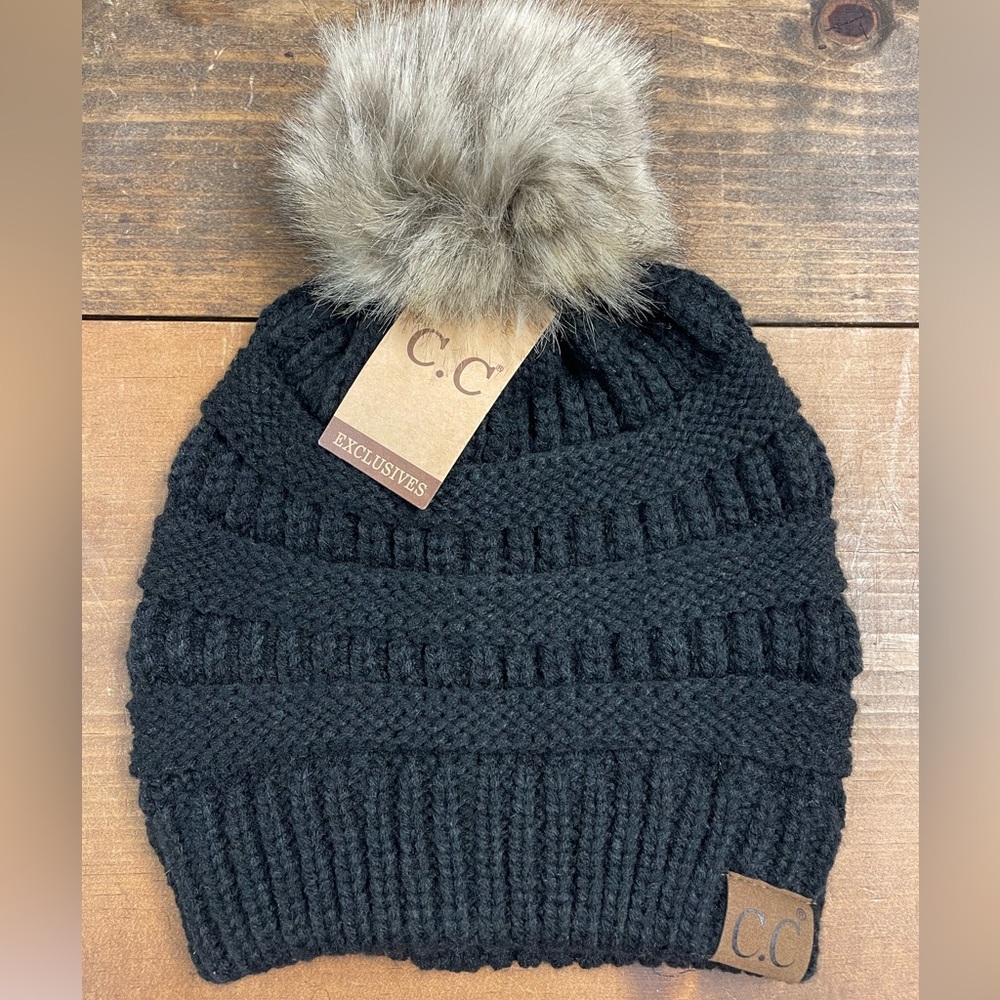 CC Thick Knit Black Beanie with Faux Fur Pom NWT New With Tags